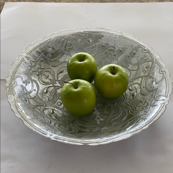 ❄️Beautiful Glass decorative Bowl ❄️ - Picture 7 of 7